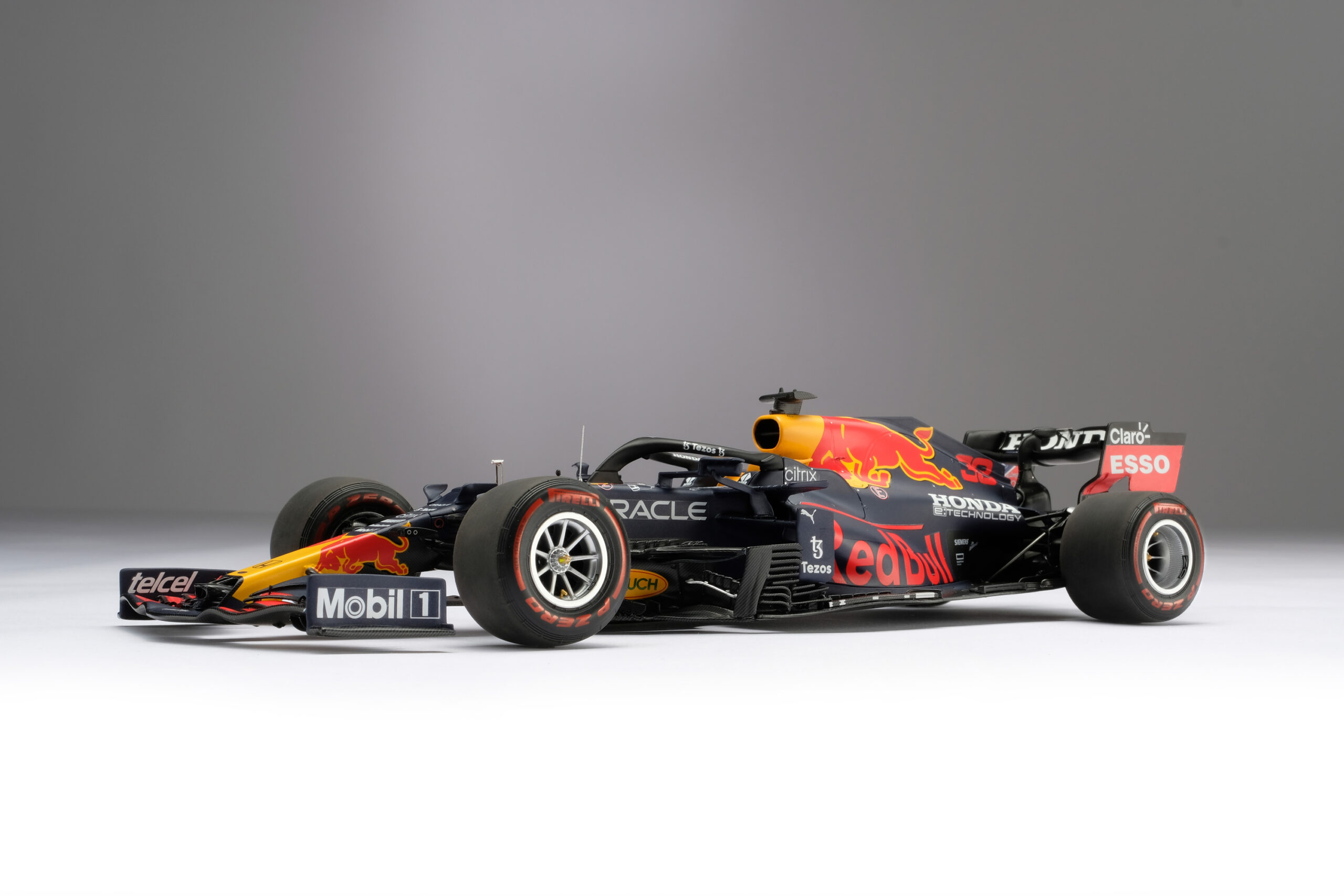 Red Bull Racing Honda RB16B - 2021 Abu Dhabi Grand Prix | Max