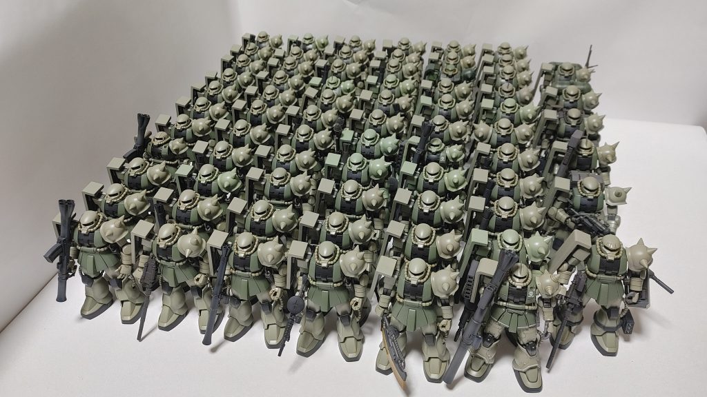 大量！！】HGUC ザクII｜ジャンク屋れっどまんさんのガンプラ作品