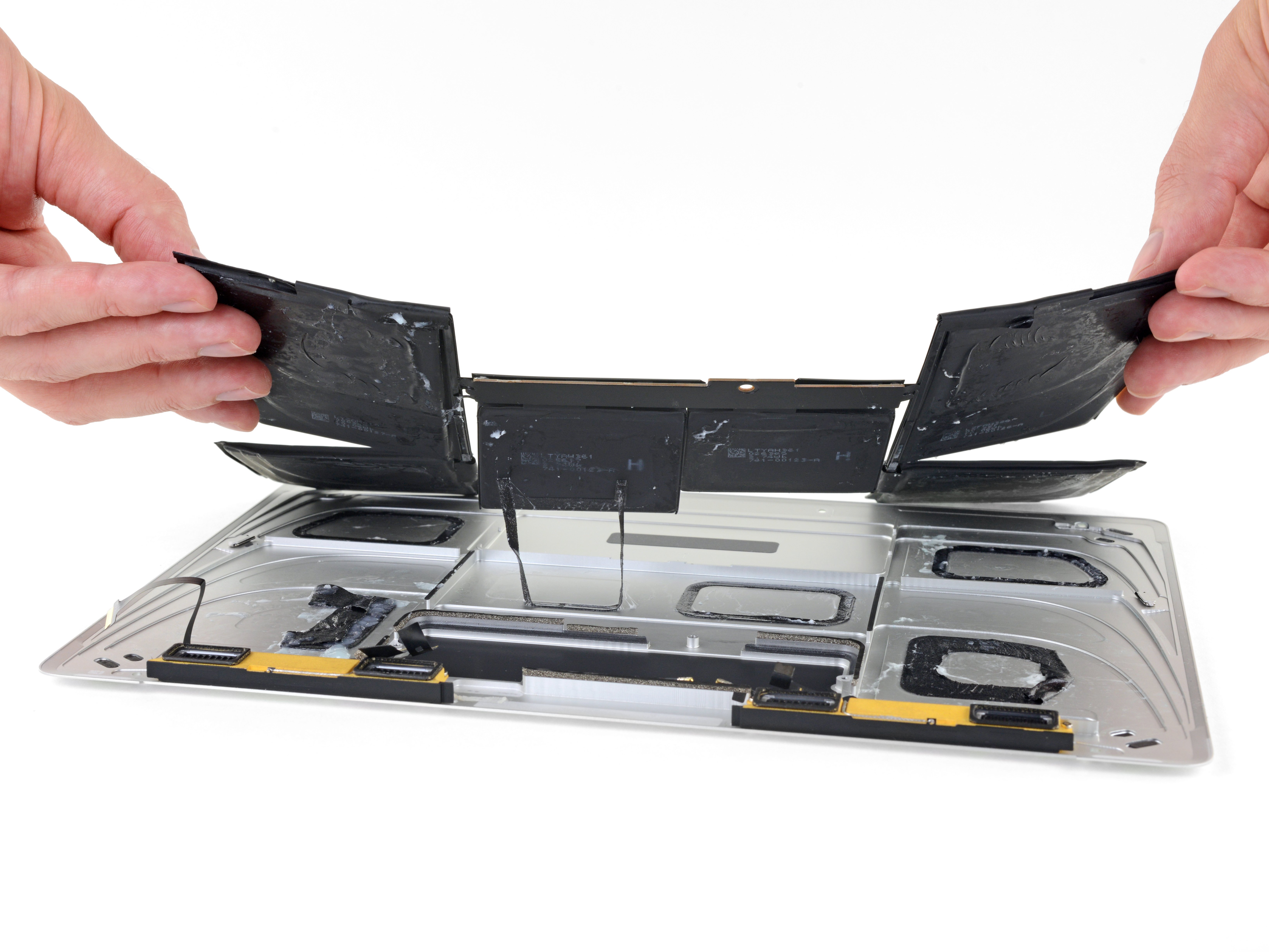 Retina MacBook 2016 バッテリーの交換 - iFixit 修理ガイド
