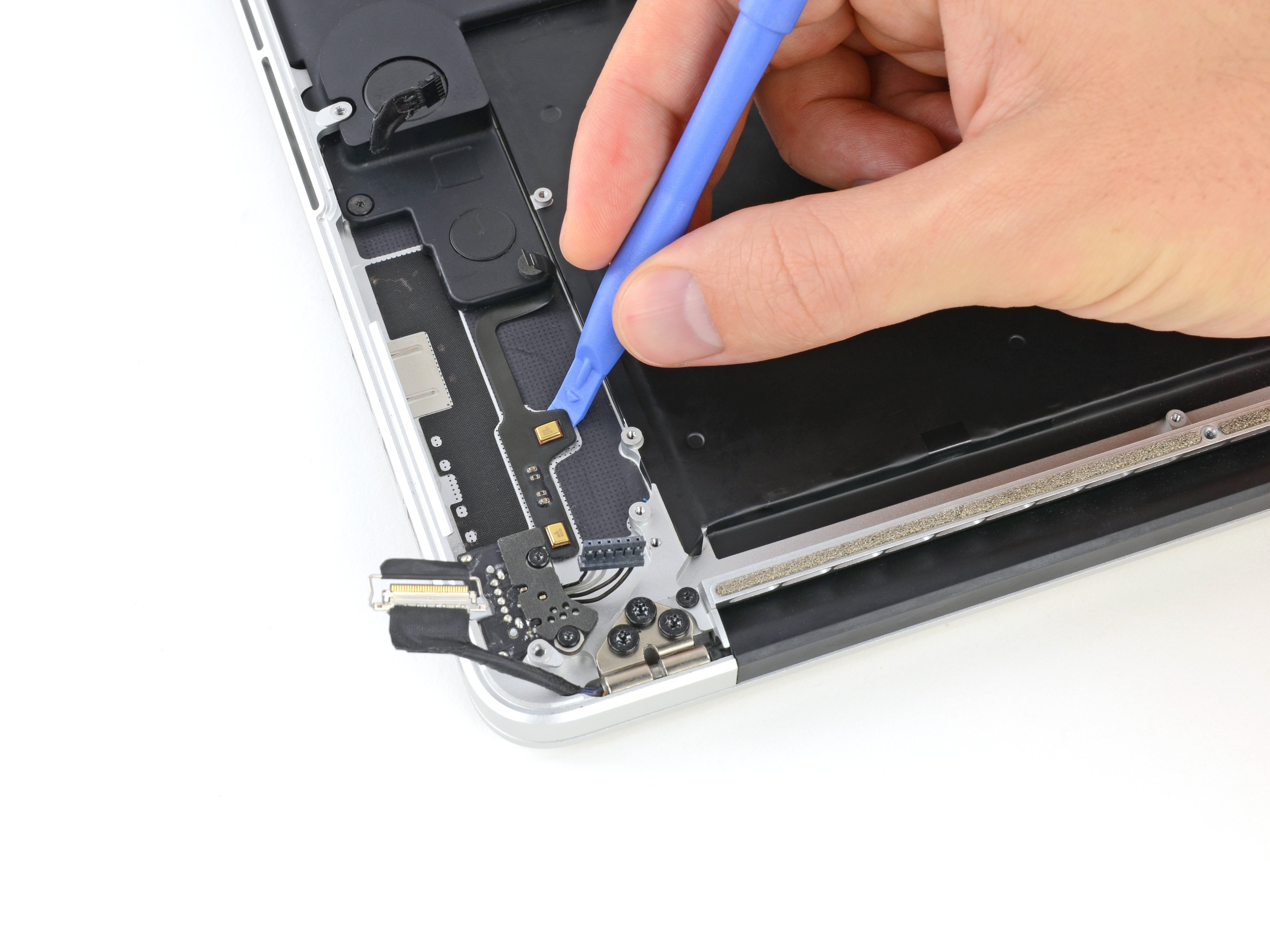 MacBook Pro 15インチ Retina Display Mid 2014のマイクの交換