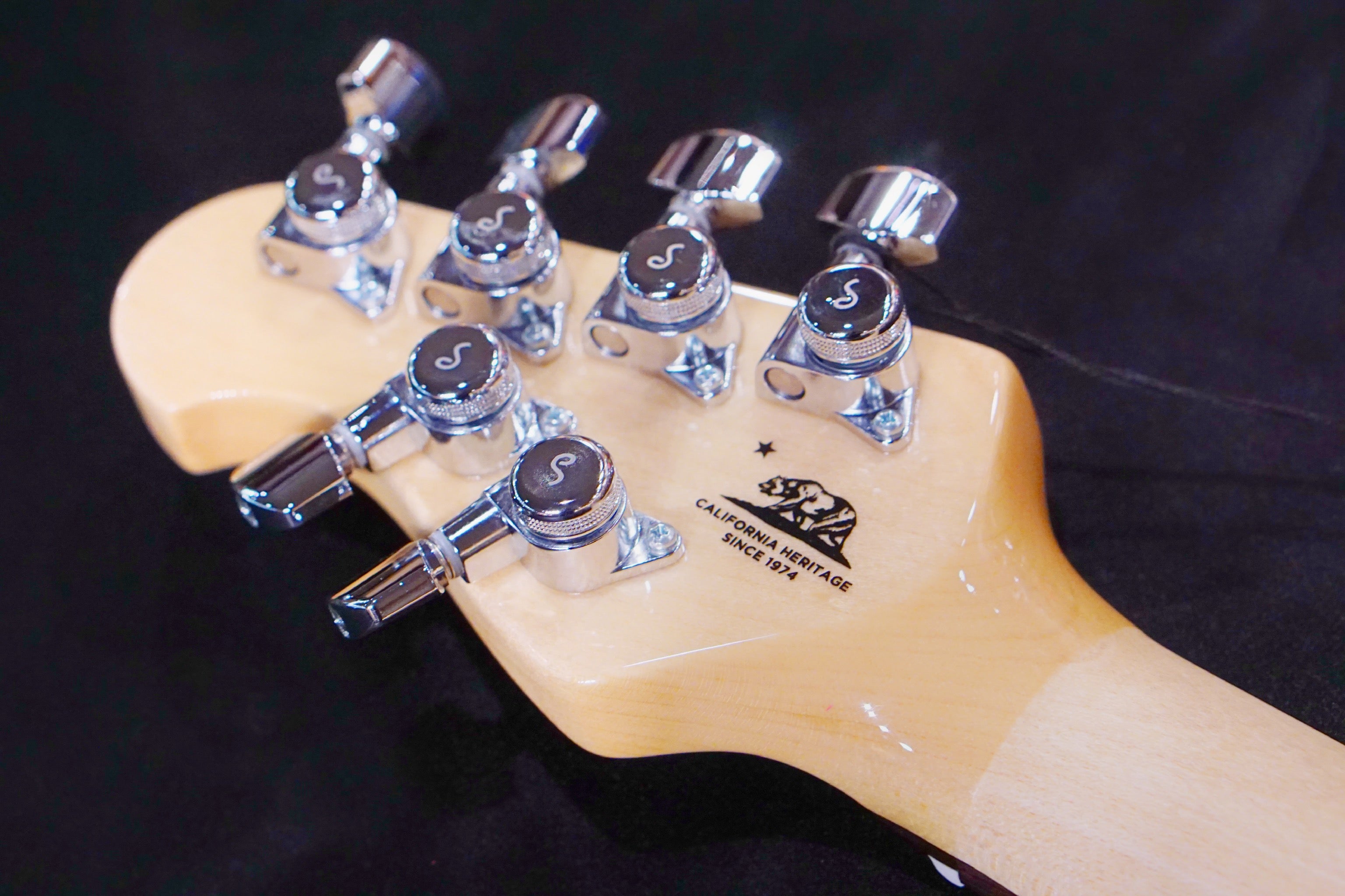 Ernie Ball Music Man Silhouette Special HSS Trem - White - Rosewood Ma