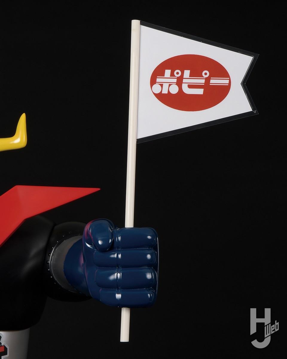 ジャンボソフビ「ジャンボグレートマジンガー」が全高105cmのボディで