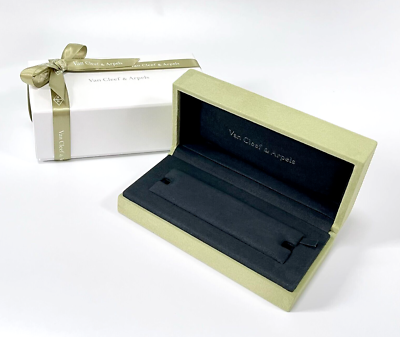 Van cleef & Arpels genuine Bracelet case, Travel Pouch, Cloth VCA