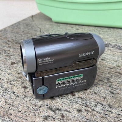 Sony Handycam DCR-HC90 Carl Zeiss Mini DV Camcorder. for parts