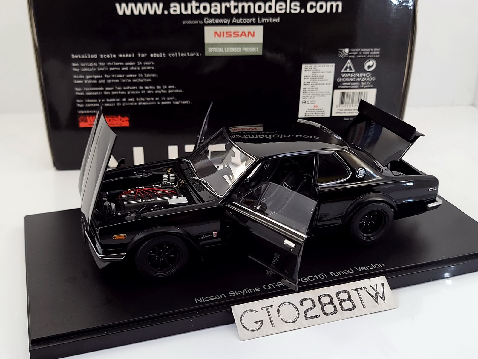 AUTOart 1:18 scale Nissan Skyline 2000 GT-R (KPGC10) Tuned Version