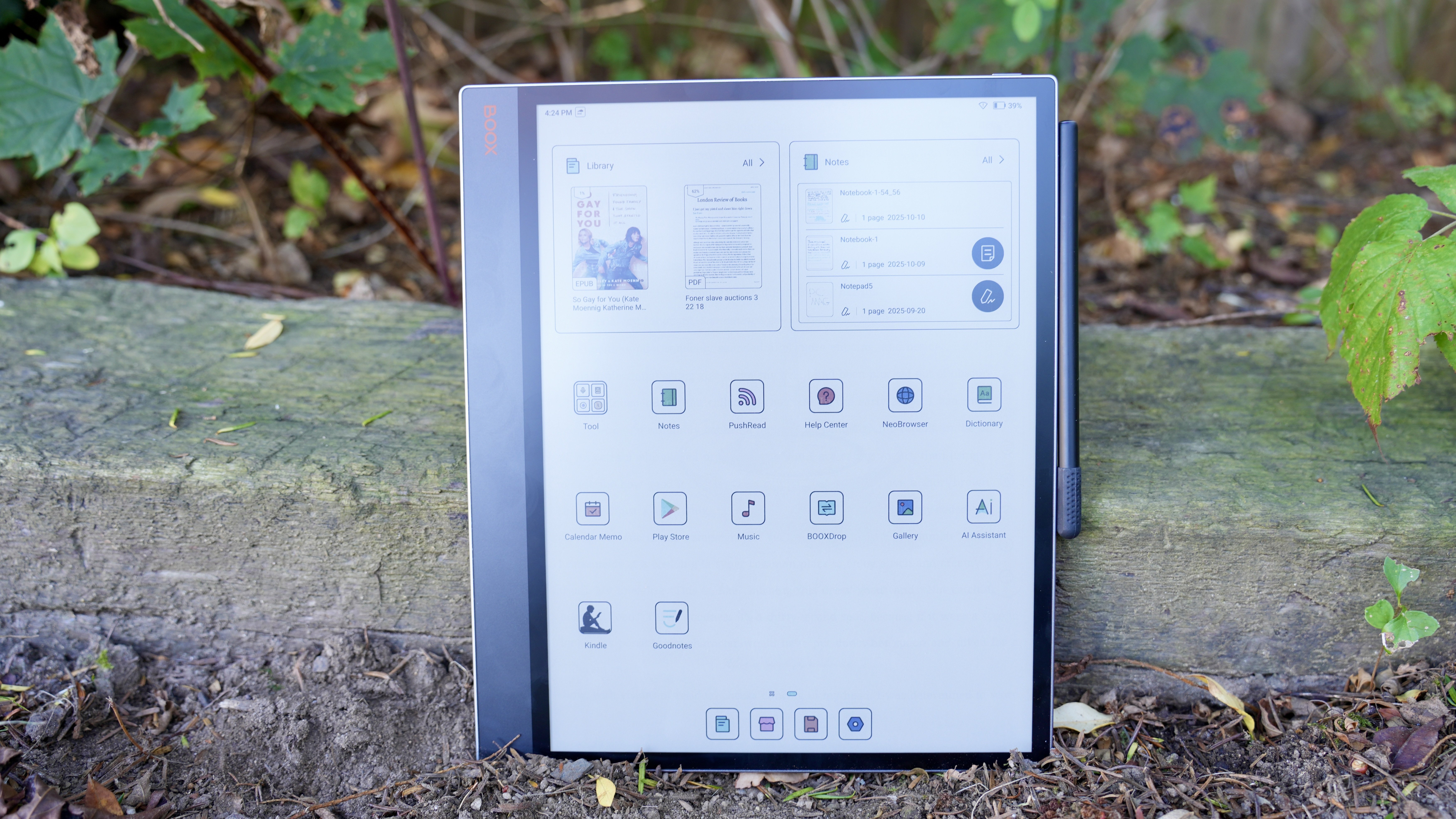 This Ereader Has the Biggest Color E Ink Screen I've Seen | PCMag