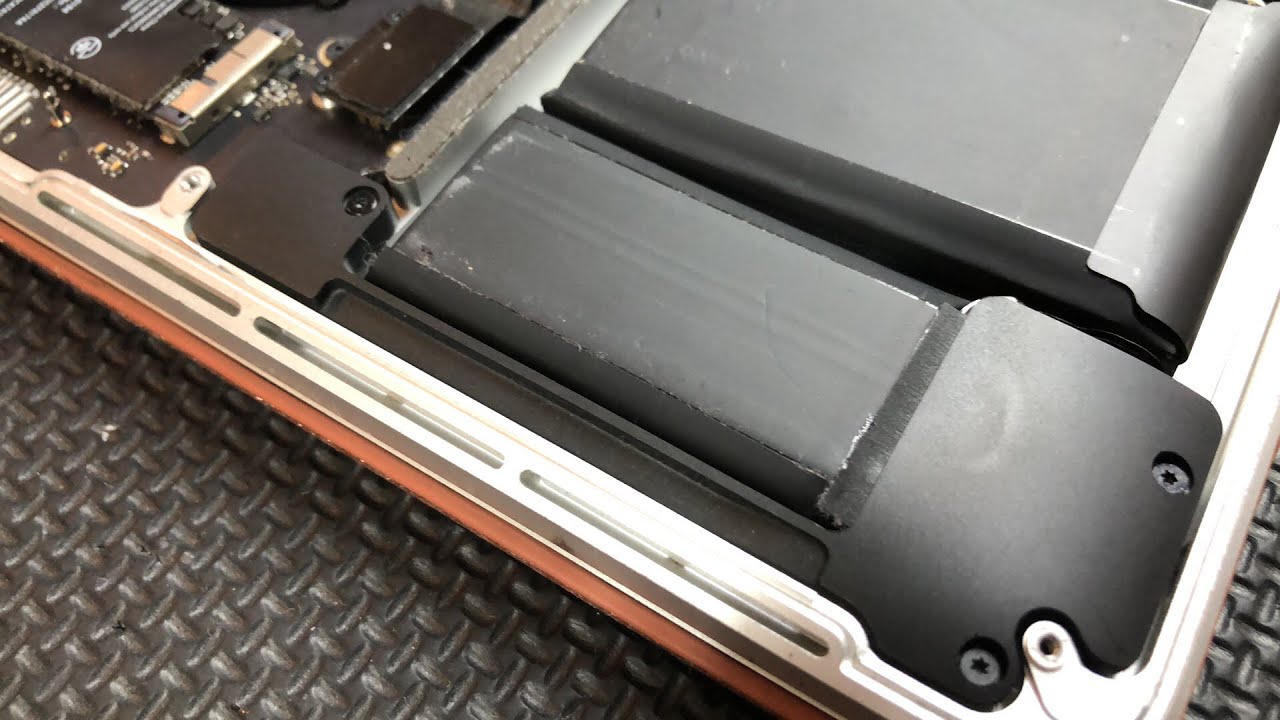 MacBook Pro 2015 13in スピーカー🔉音割れ修理 - YouTube