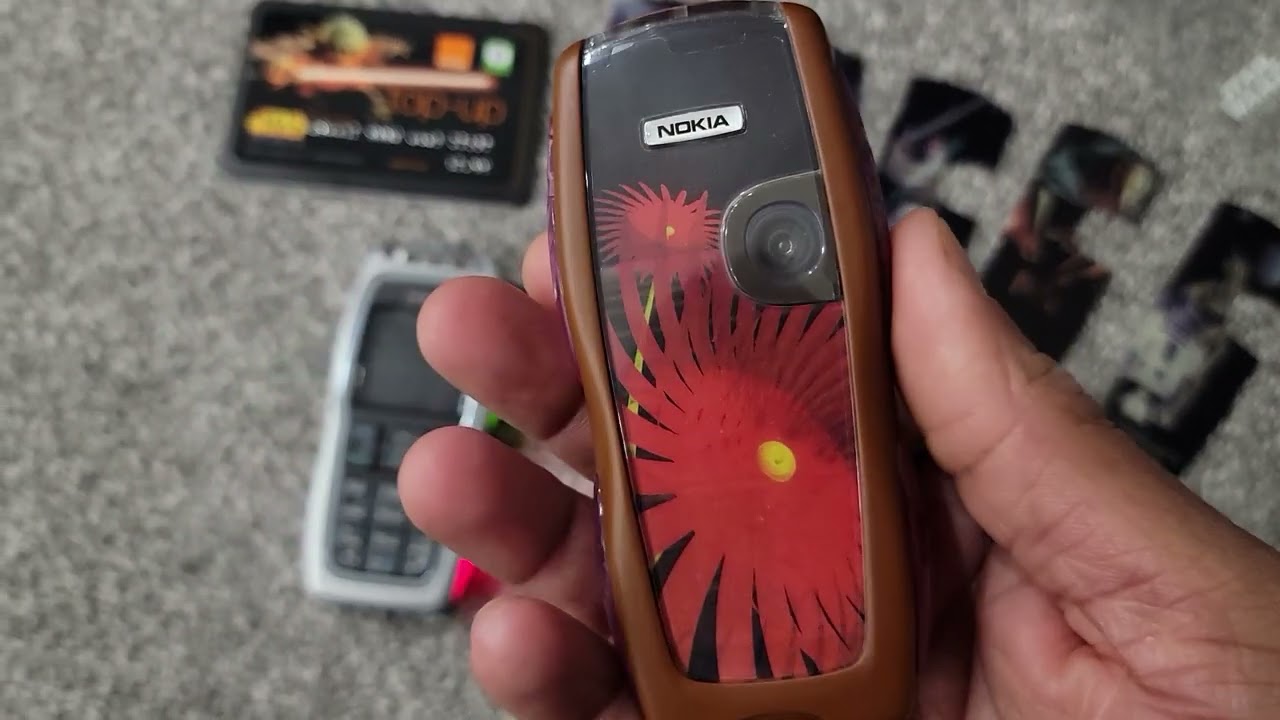 Nokia 3220 Star wars Limited Edition and Xpress-on Fun Shell