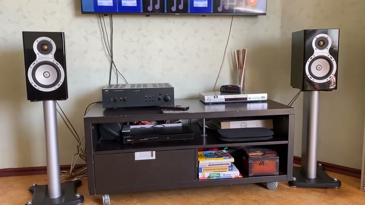 Monitor Audio GS10 “Gold Signature” Bookshelf speakers - YouTube