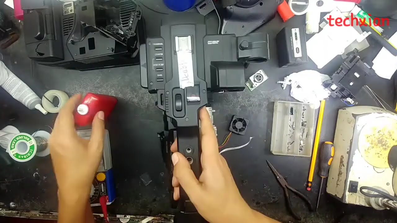 PANASONIC AG-UX180 FOCUS PROBLEM/DISASSEMBLE/ASSEMBLE/ - YouTube