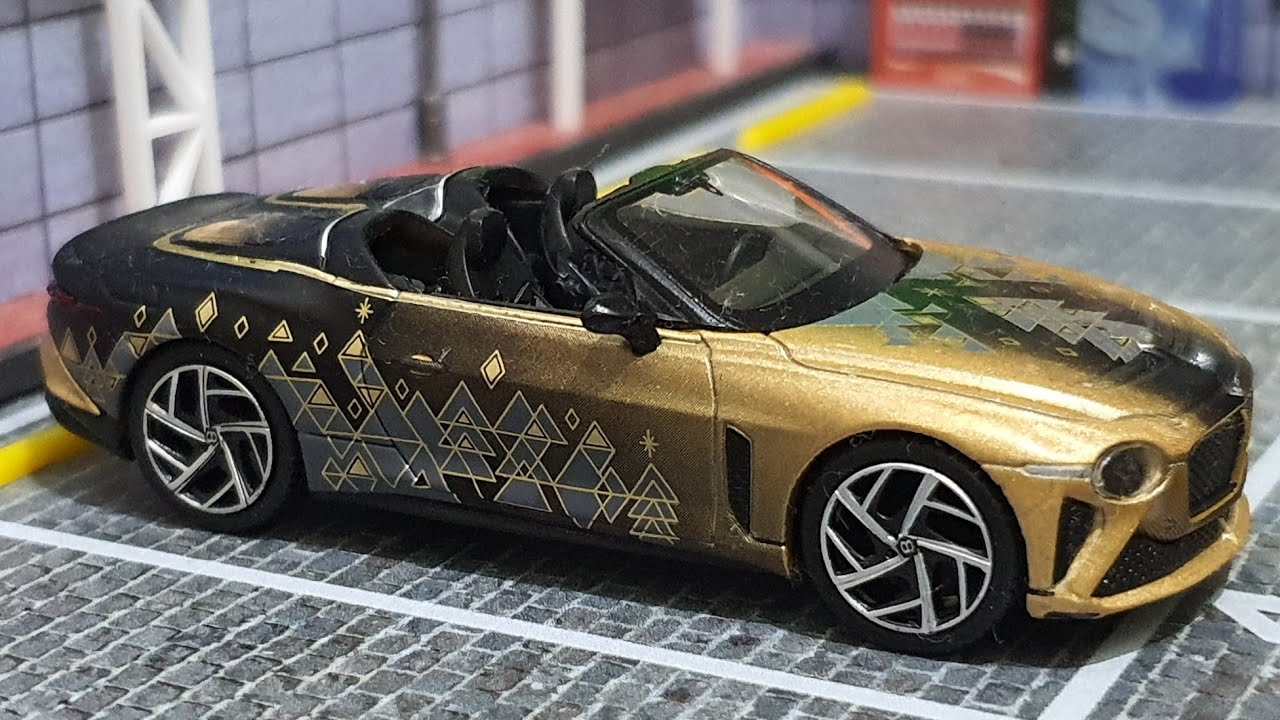 MINI GT Bentley Mulliner Bacalar 2023 Christmas Edition / No. 660