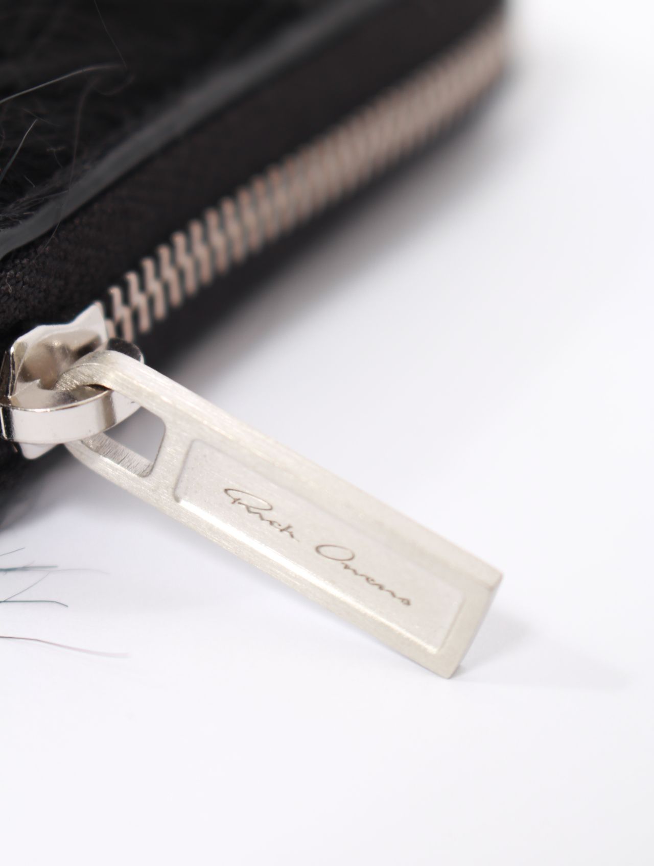 RICK OWENS - 【25AW】ジップ ウォレット サイフ / ZIPPED WALLET