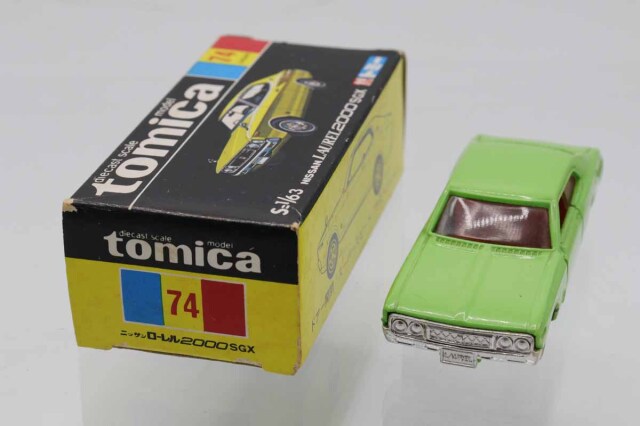 トミカ Nissan Laurel 2000 SGX ミニカーオリジナル黒箱付 ミニカー
