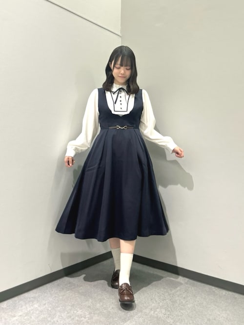 F i.n.t オンラインストアF i.n.tさんのジャンパースカートを使った