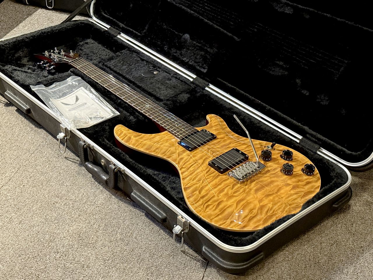 DEAN Hardtail Pro Tremolo Quilt Maple Top Trans Amber（中古
