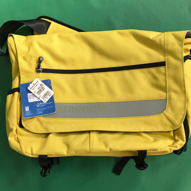 patagonia - Patagonia メッセンジャーバッグ ショルダーバッグの通販