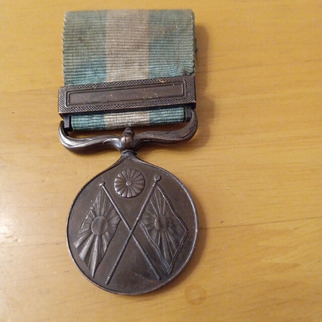 激レア】明治二十七八年従軍記章 箱無し 日清戦争 勲章 徽章 74の通販