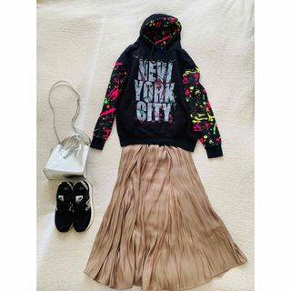 DIGNE.ONLINE little a line skirt