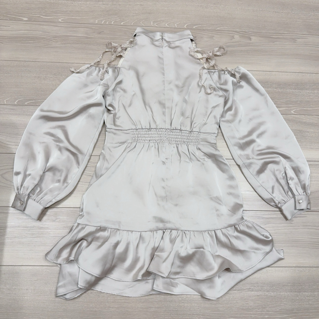 Rosé Muse ロゼミューズOpen shoulder mini dressの通販 by ℳ. 迅速