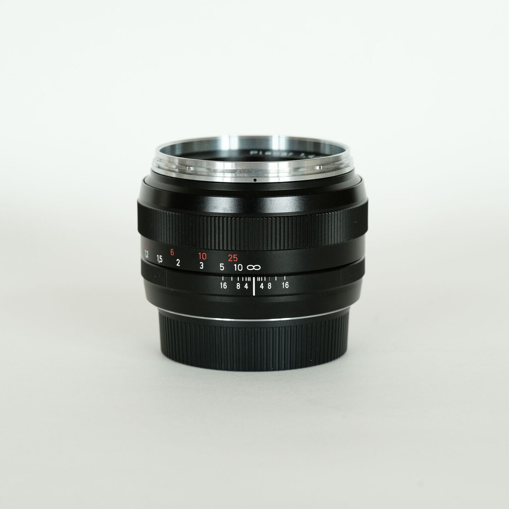 Carl Zeiss Planar T* 50mm F1.4 ZE [キヤノンEF用]の出品 | ONE SCENE