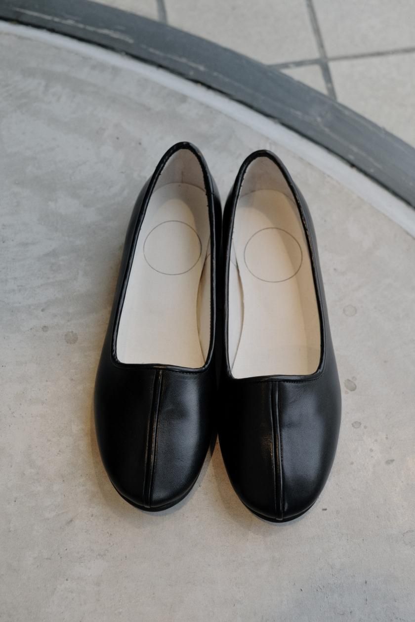 COSMIC WONDER / Naturally-tanned leather “Koshin” folk shoes | 古