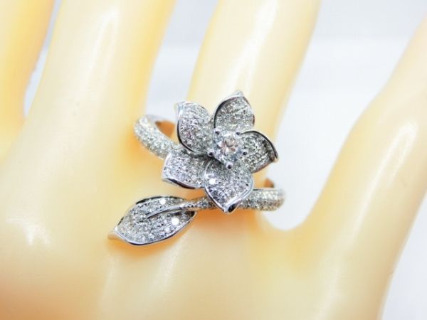 ダイヤモンド フラワーモチーフリング D 0.15ct 0.57ct K18WG BOUTIQUE