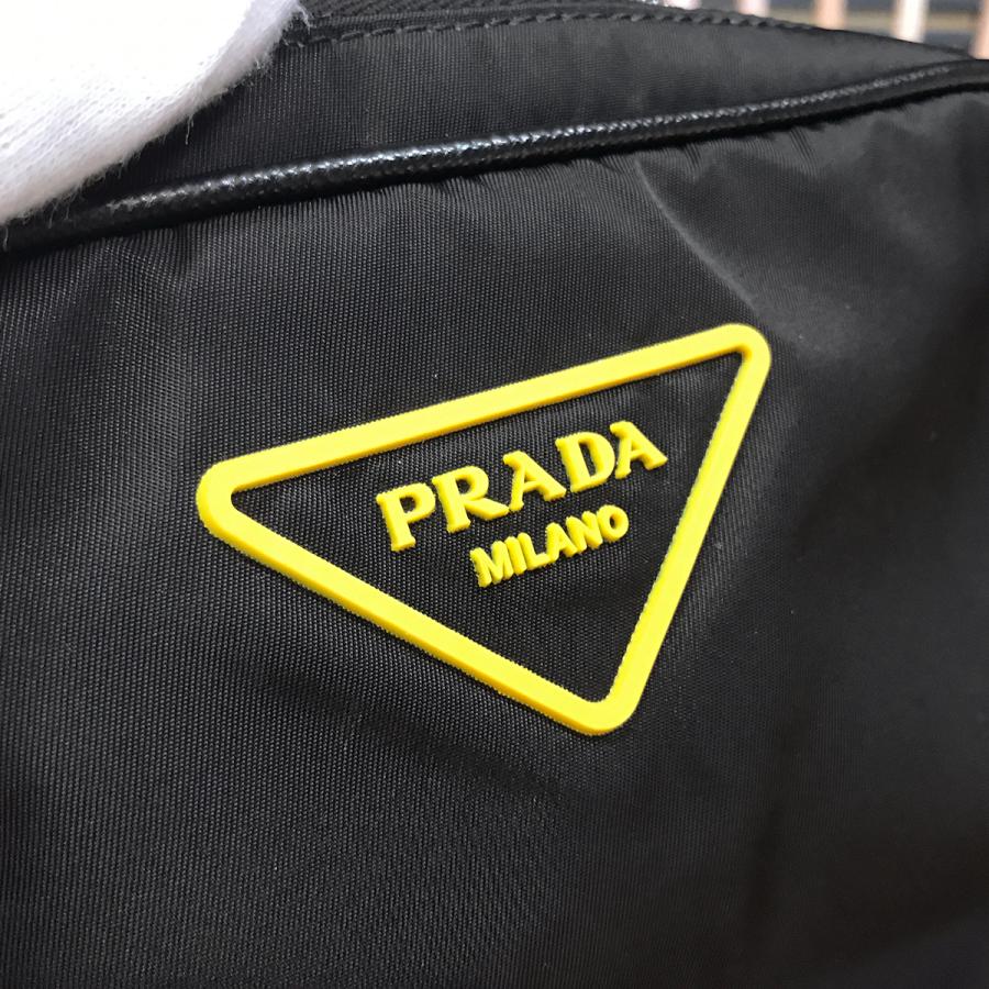 PRADA（プラダ） 【超美品】プラダ ナイロン ボディバッグ ウエスト