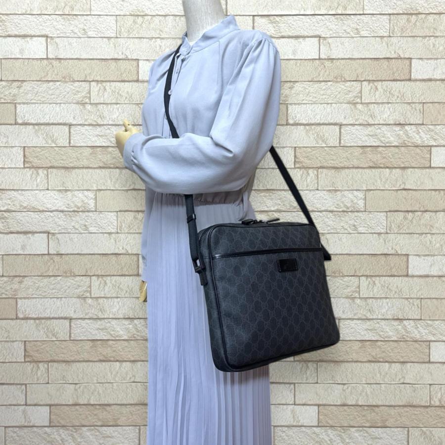 GUCCI（グッチ） メッセンジャーバッグ GGスプリーム ショルダーバッグ