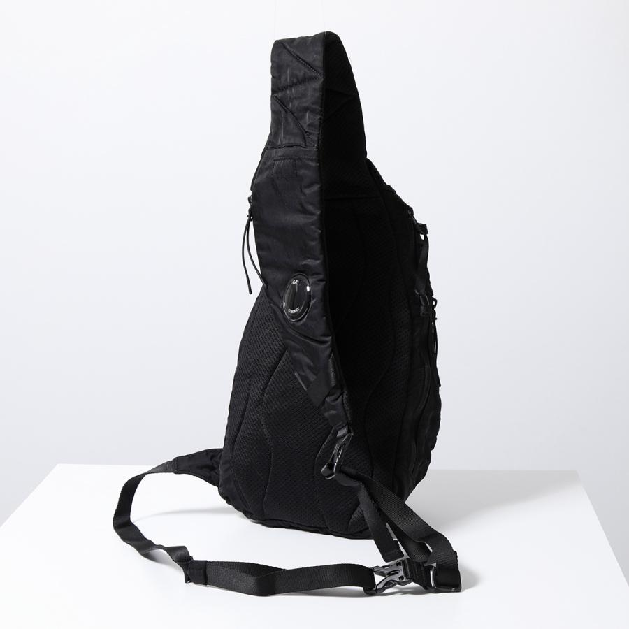 C.P. COMPANY（シーピーカンパニー） ボディバッグ Nylon B Crossbody