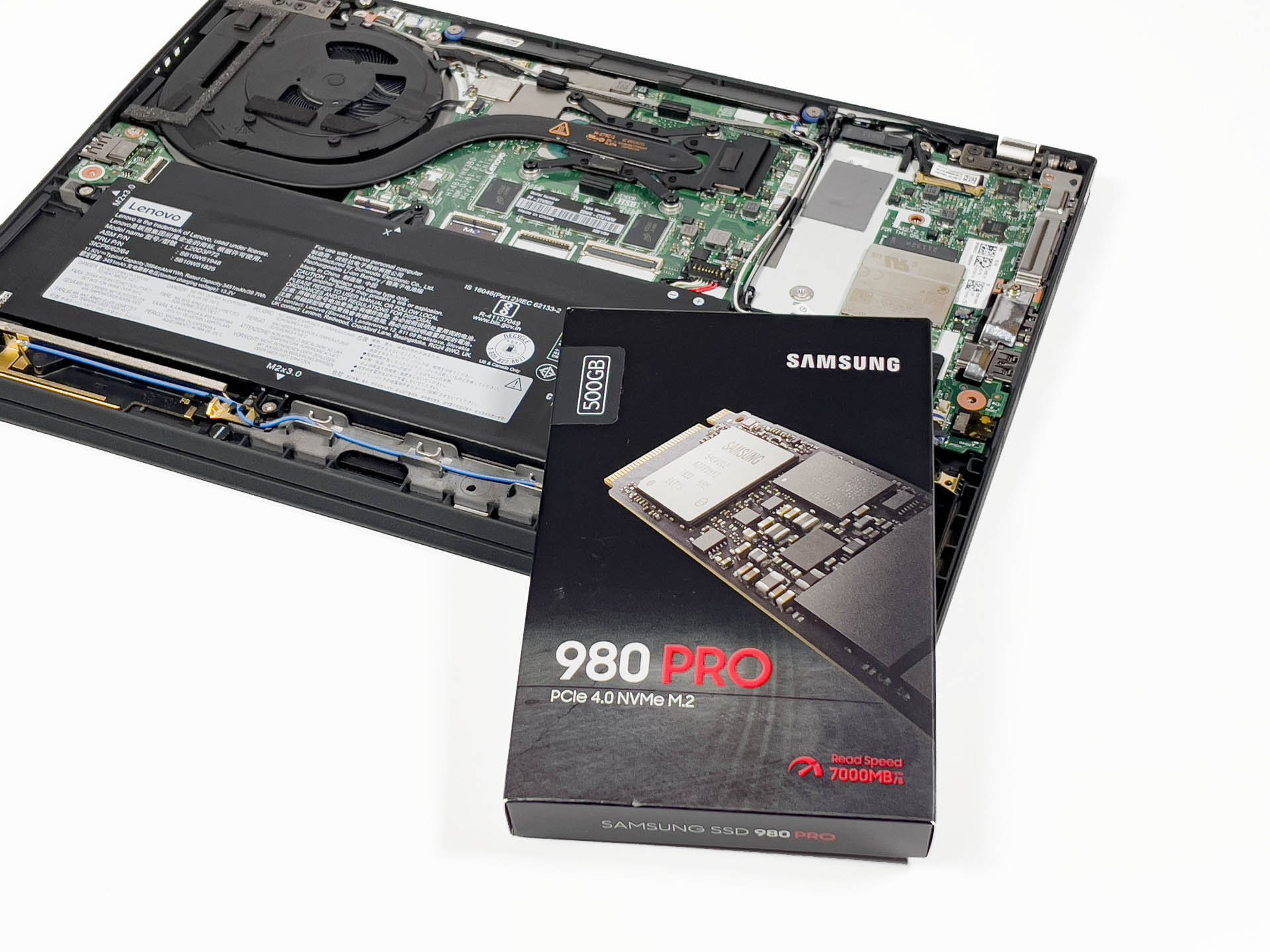ThinkPad X13 Gen2のSSD交換手順 | クロポンモビ