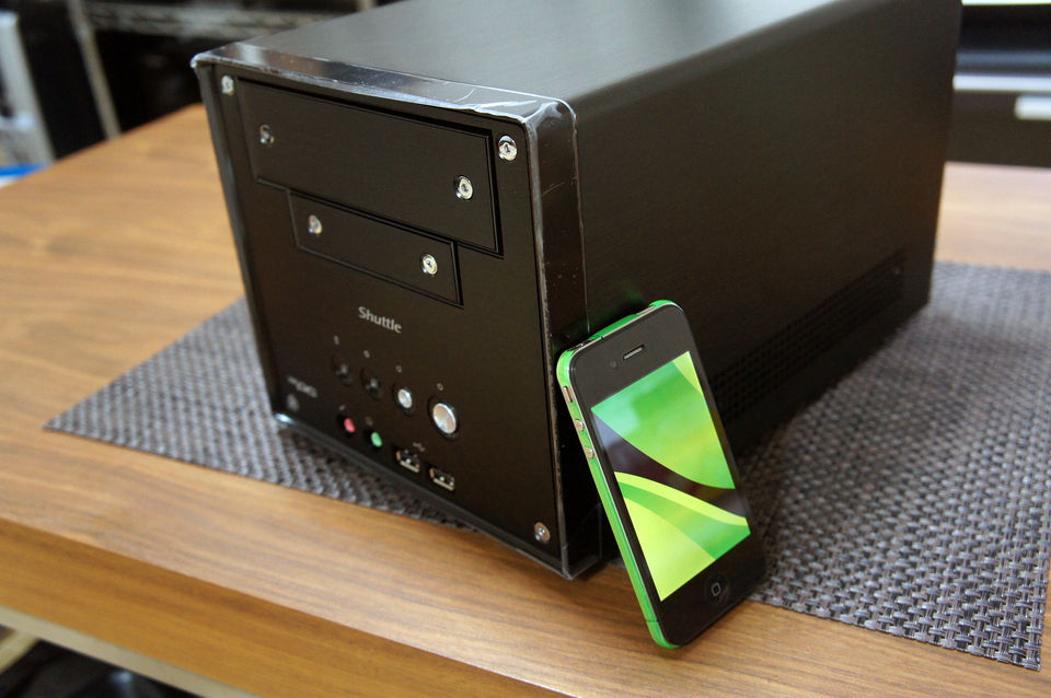 キューブ型ベアボーン Shuttle SA76G2 中古動作品 AMD キューブ型