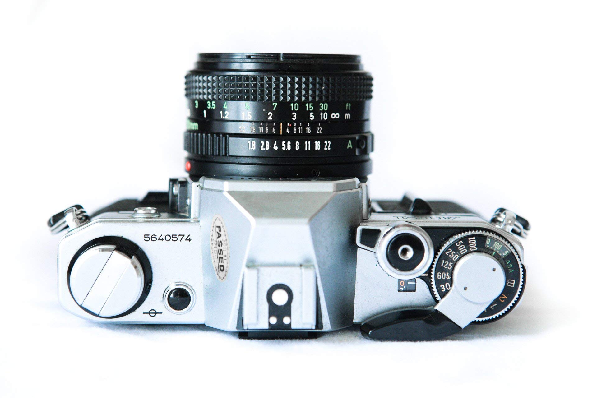 Amazon | Canon AE-1 35mmフィルムカメラ 50mm 1:1.8レンズ付き