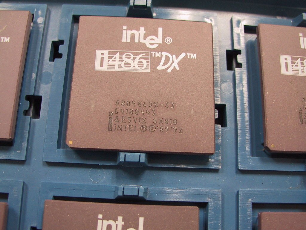 Amazon | CPUプロセッサー(ゴールド)インテルi486 DX a80486dx-33
