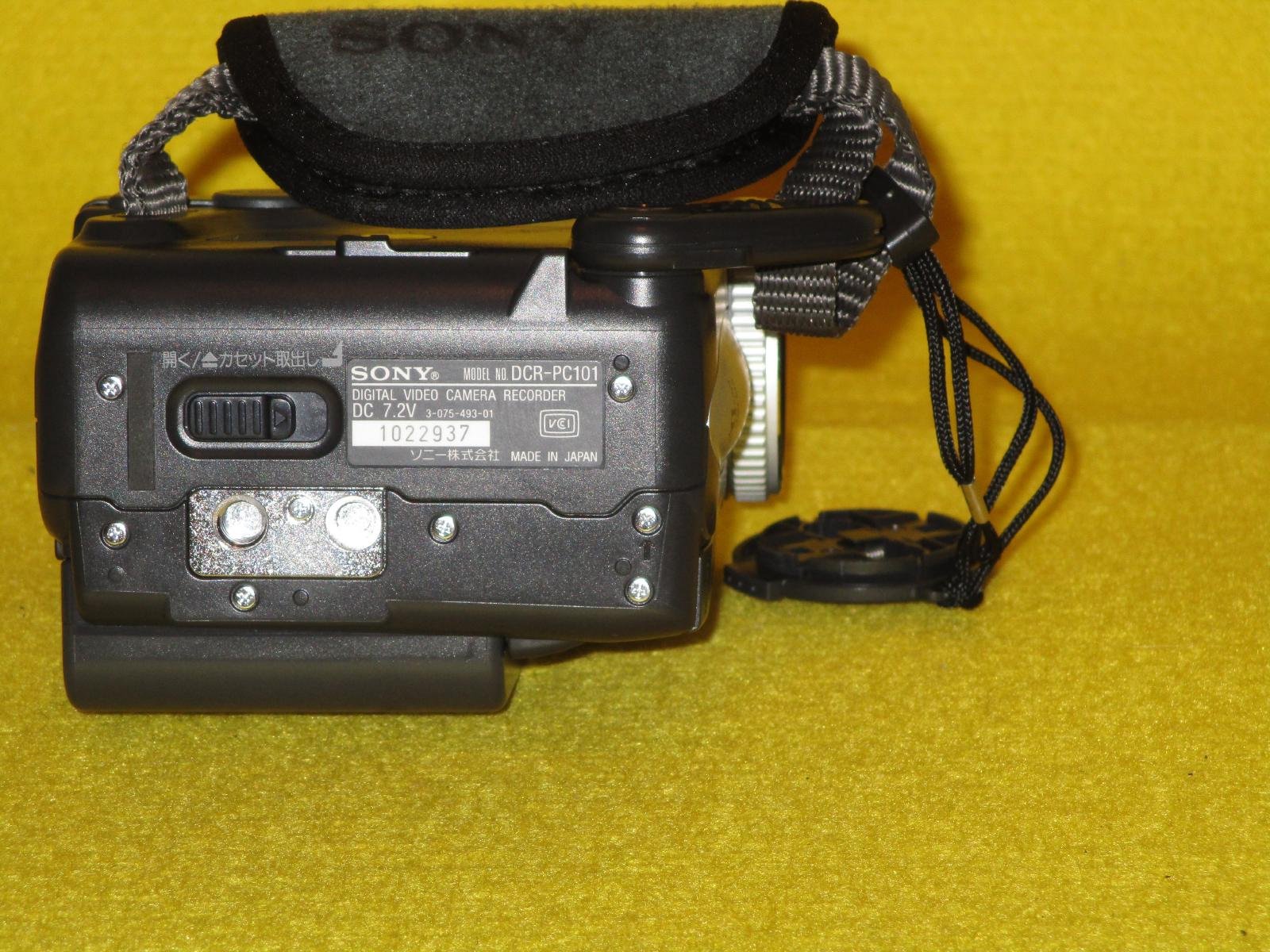 Amazon.co.jp: Sony DCR-PC101 Digital Camcorder miniDV : Electronics