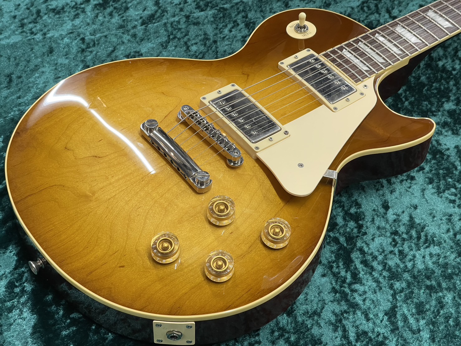 ◇楽器コーナー新入荷情報！《Epiphone Japan LPS-80 LES PAUL