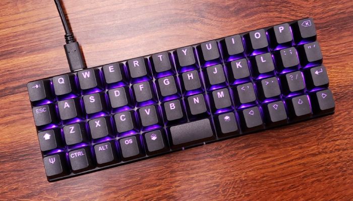Planck EZ 40% Mechanical Keyboard Review: Portable Power | MMORPG.com
