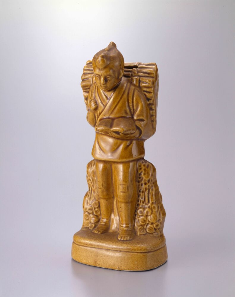 陶製二宮金次郎貯金箱 | ToMuCo - Tokyo Museum Collection