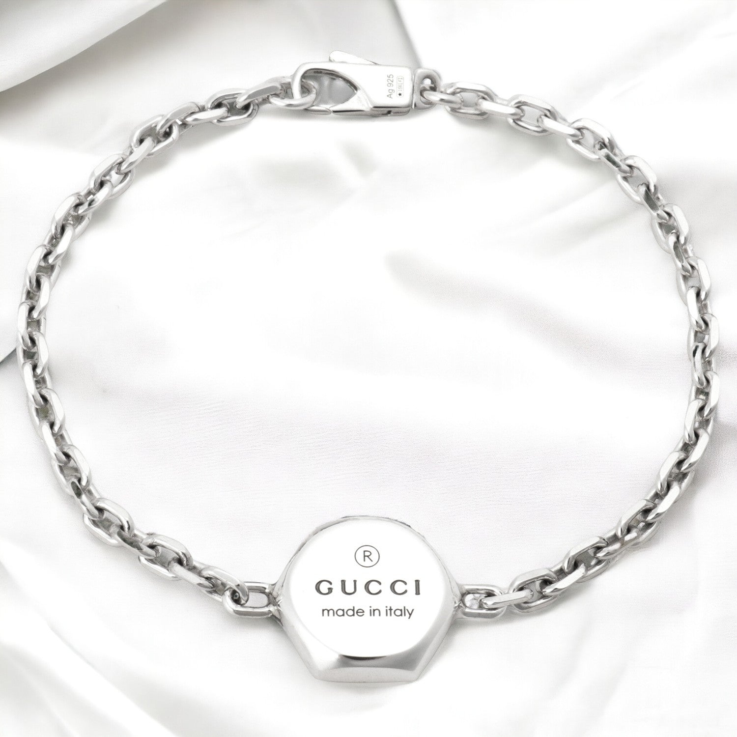 グッチ GUCCI 779169 J8400 8106 18cm トレードマーク エングレー