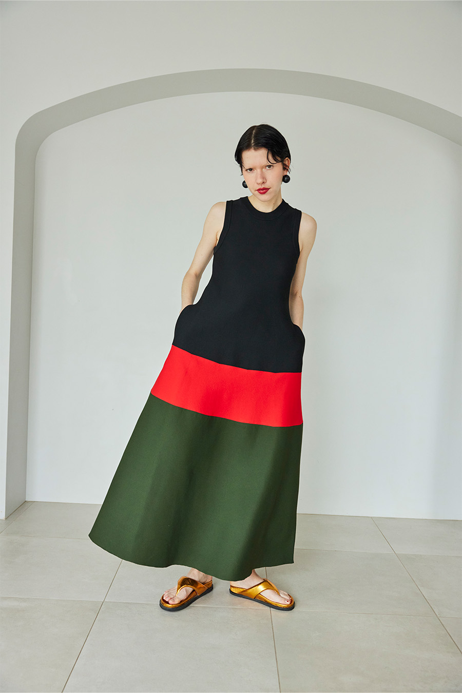 OMMO ONLINE STORE / TENT LINE BLOCKING KNIT OP