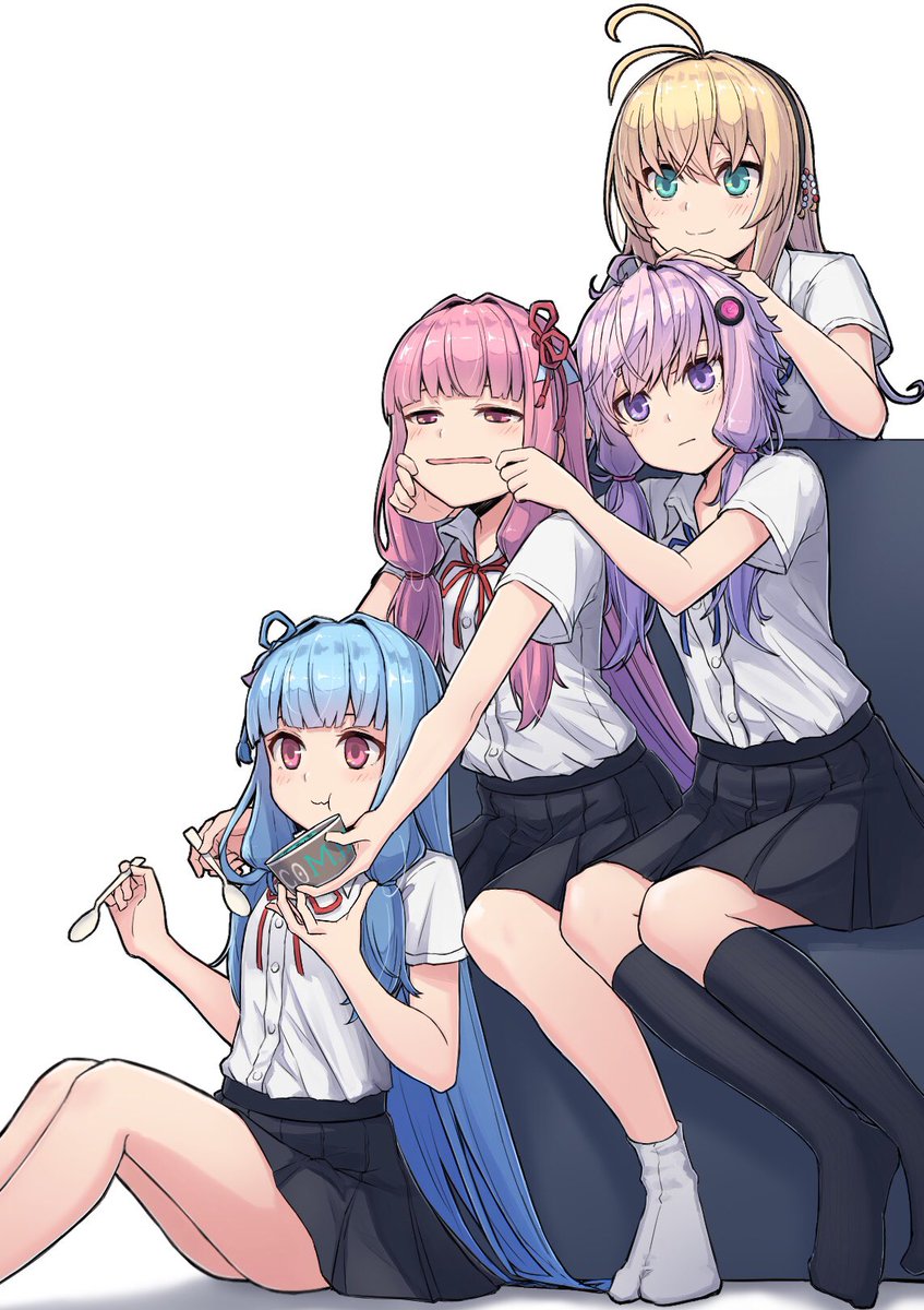 voiceroidタペストリー　琴葉茜　琴葉葵　紲星あかり　結月ゆかり　弦巻マキ sddefault.jpg