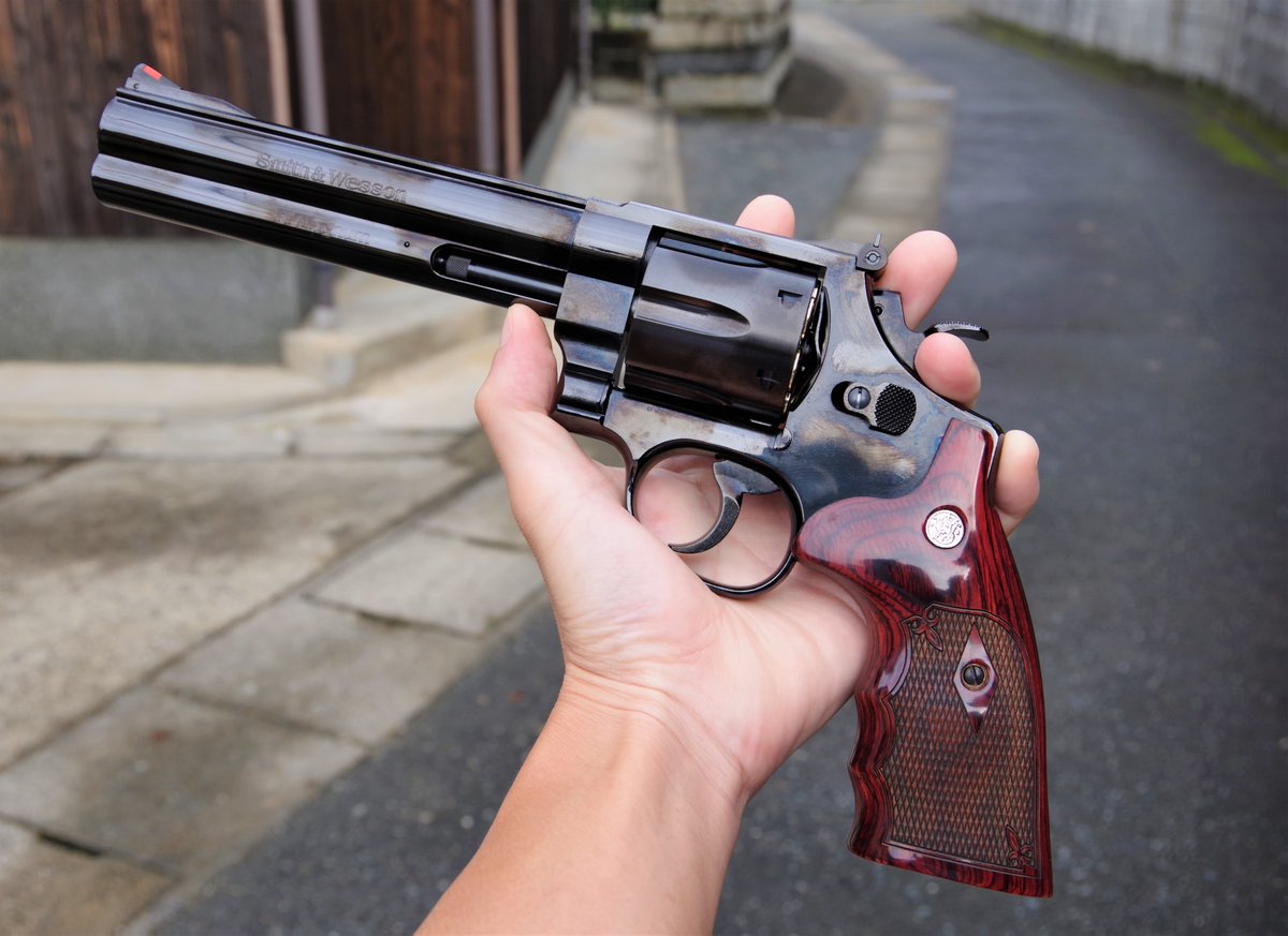 タナカのS&W M29クラシック6インチ（ver.3）にアルタモントのローズ