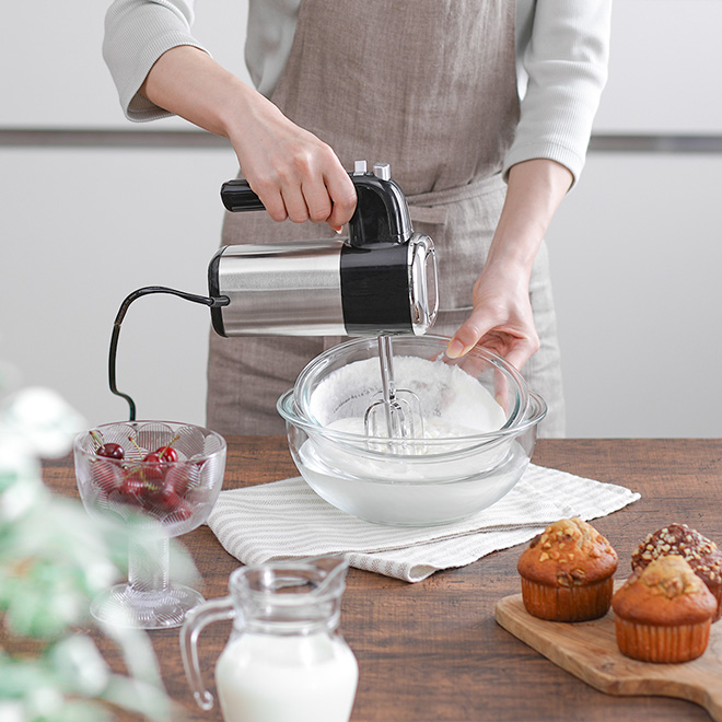 RUSSELL HOBBS（ラッセルホブス） ハンドミキサー 選べる豪華特典 泡だ