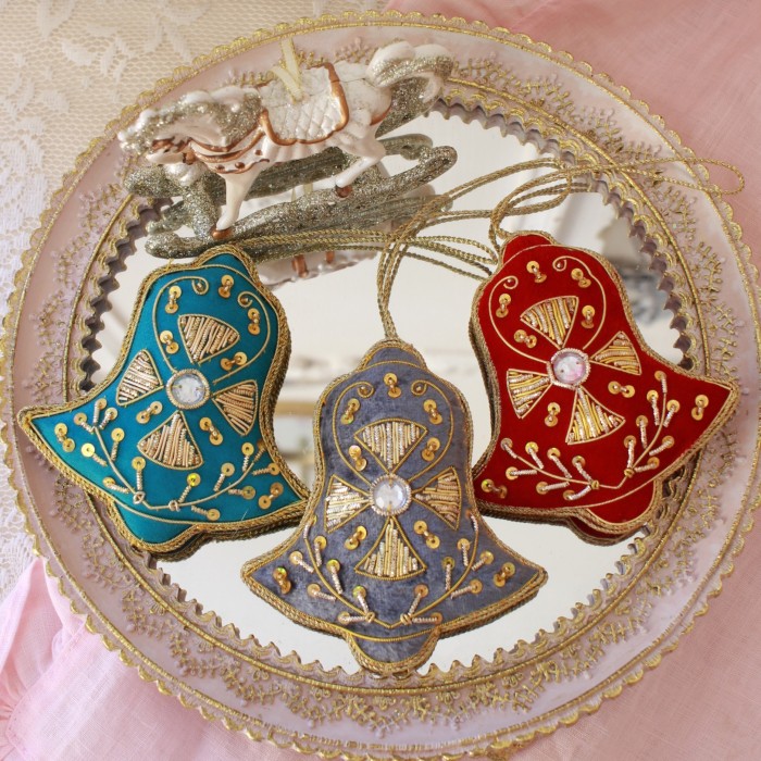 SALE20%OFF) ツリーオーナメント ビーズ刺繍 ベル 鈴 クリスマス