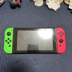 ま*屋様 Nintendo Switch グリーン/ピンク本体動作確認済み充電器