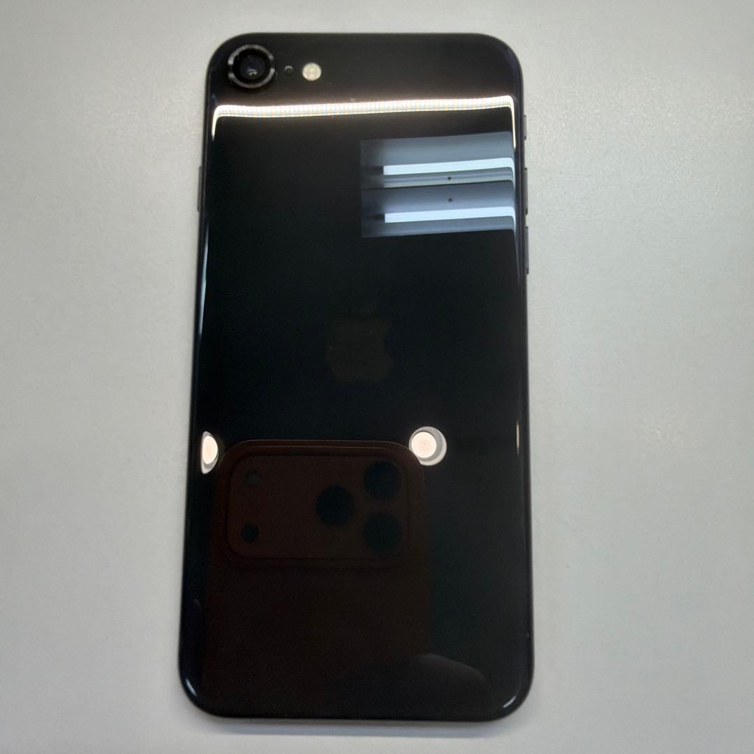 ⭐️第2世代⭐️iPhone SE2 128GB ブラック SIMフリー 本体 訳あり