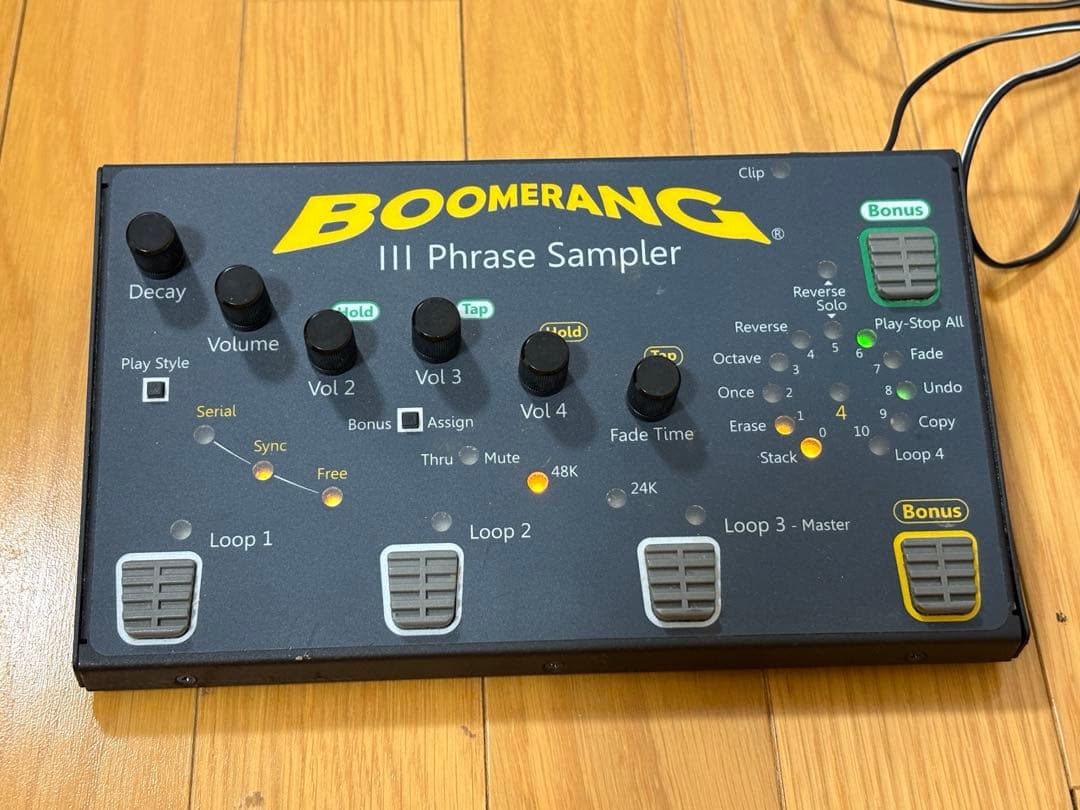 Boomerang III ルーパー / シーケンサー Amazon | ギタールーパーペダル BOOMERANG III - 4つの別々のループを