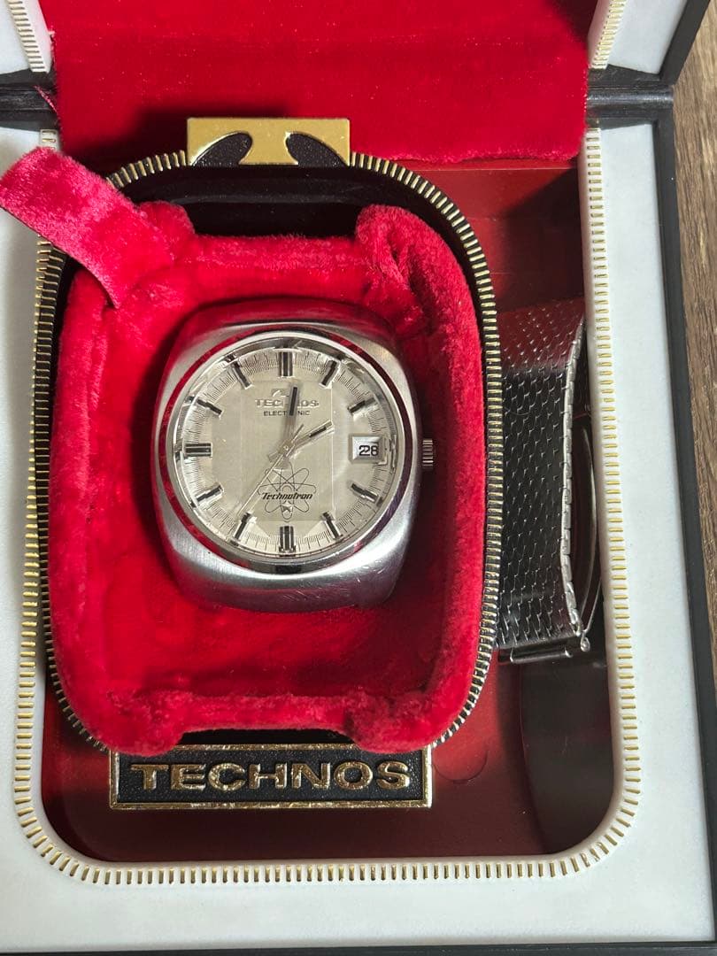 ジャンク】TECHNOS テクノトロン 腕時計 箱付き - メルカリ
