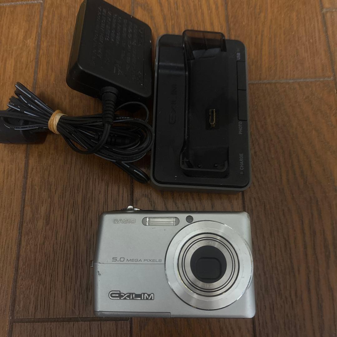 EXILIM CA510 コンパクトデジタルカメラ 5.0メガピクセル Amazon | CASIO デジタルカメラ EXILIM 1410万画素 5倍 ピンク EX