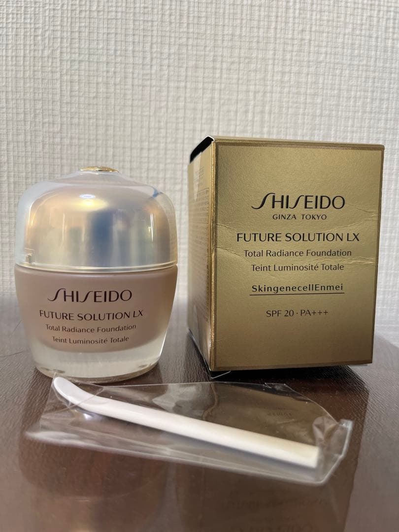 資生堂フューチャーソリューション ファンデーション オークル10 SHISEIDO / フューチャーソリューション LX トータル ラディアンス