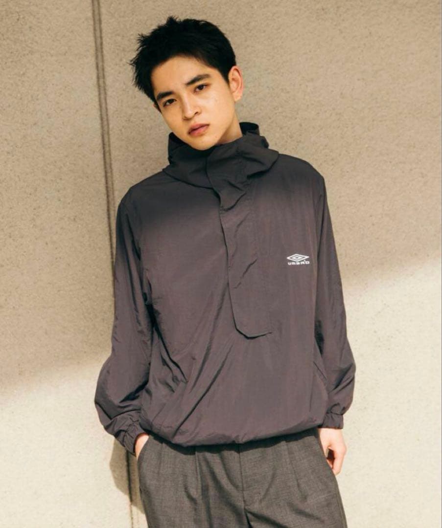 ミ*ル様 『最安値』umbro ジャーナルスタンダード　別注　アノラックパーカー UMBRO（アンブロ）の「UMBRO × JOURNAL STANDARD / Warm Up Anorak